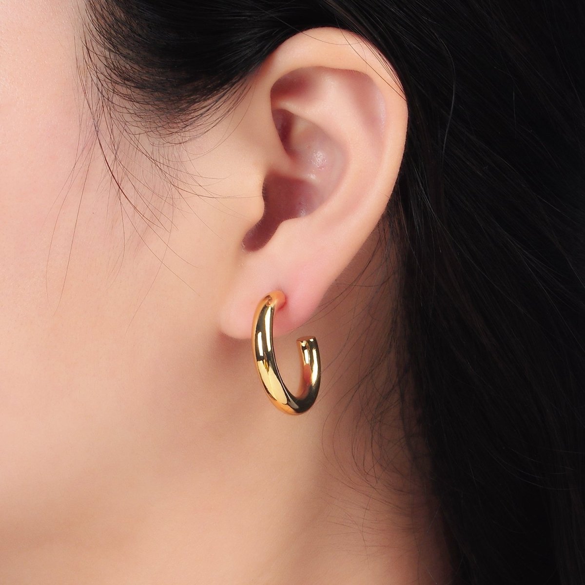 24K Gold Filled 25mm Minimalist C-Shaped Hoop Earrings | AD646