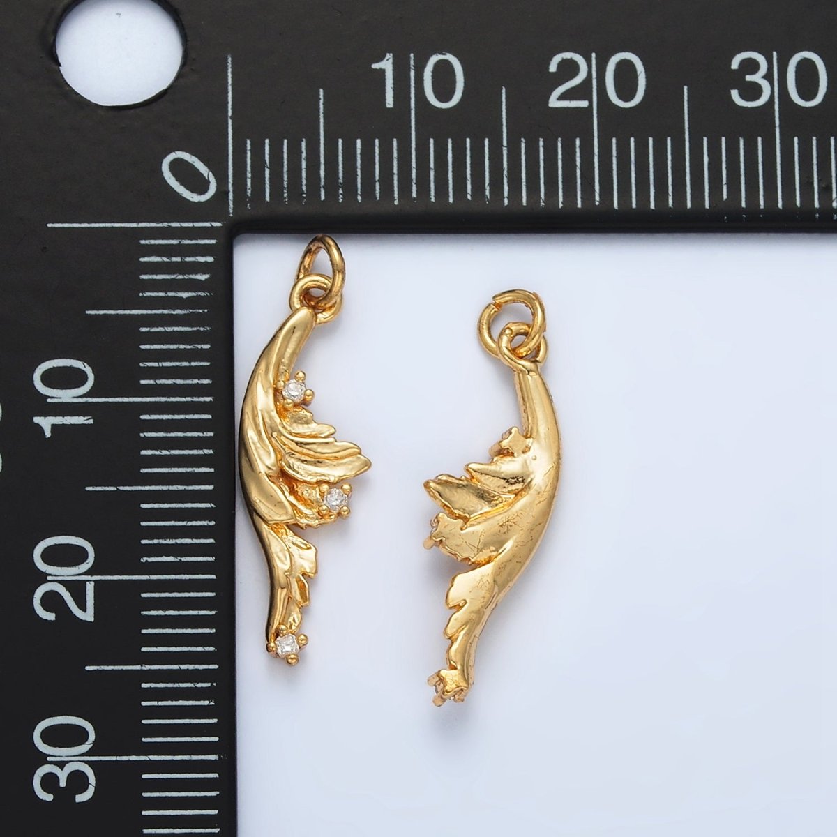 24K Gold Filled CZ Curved Waves Leaf Nature Charm | AC131