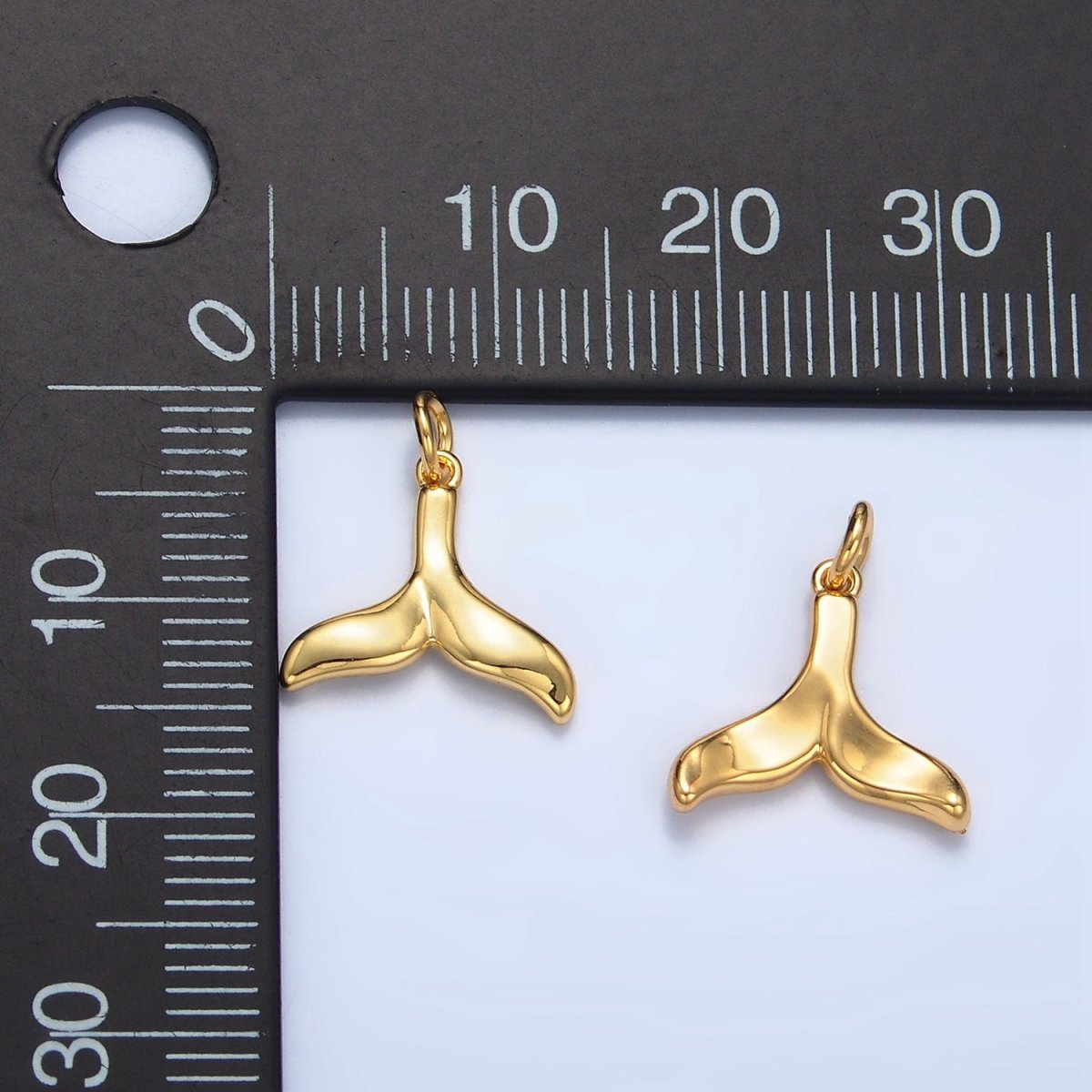 24K Gold Filled Fish Tail Minimalist Multidimensional Charm | W085
