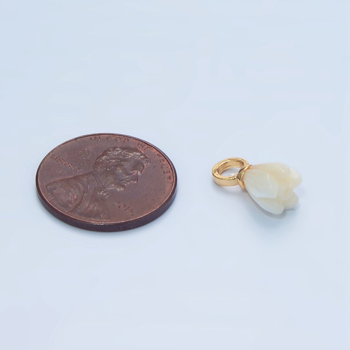 24K Gold Filled Flower Shell Pearl Charm | P1878