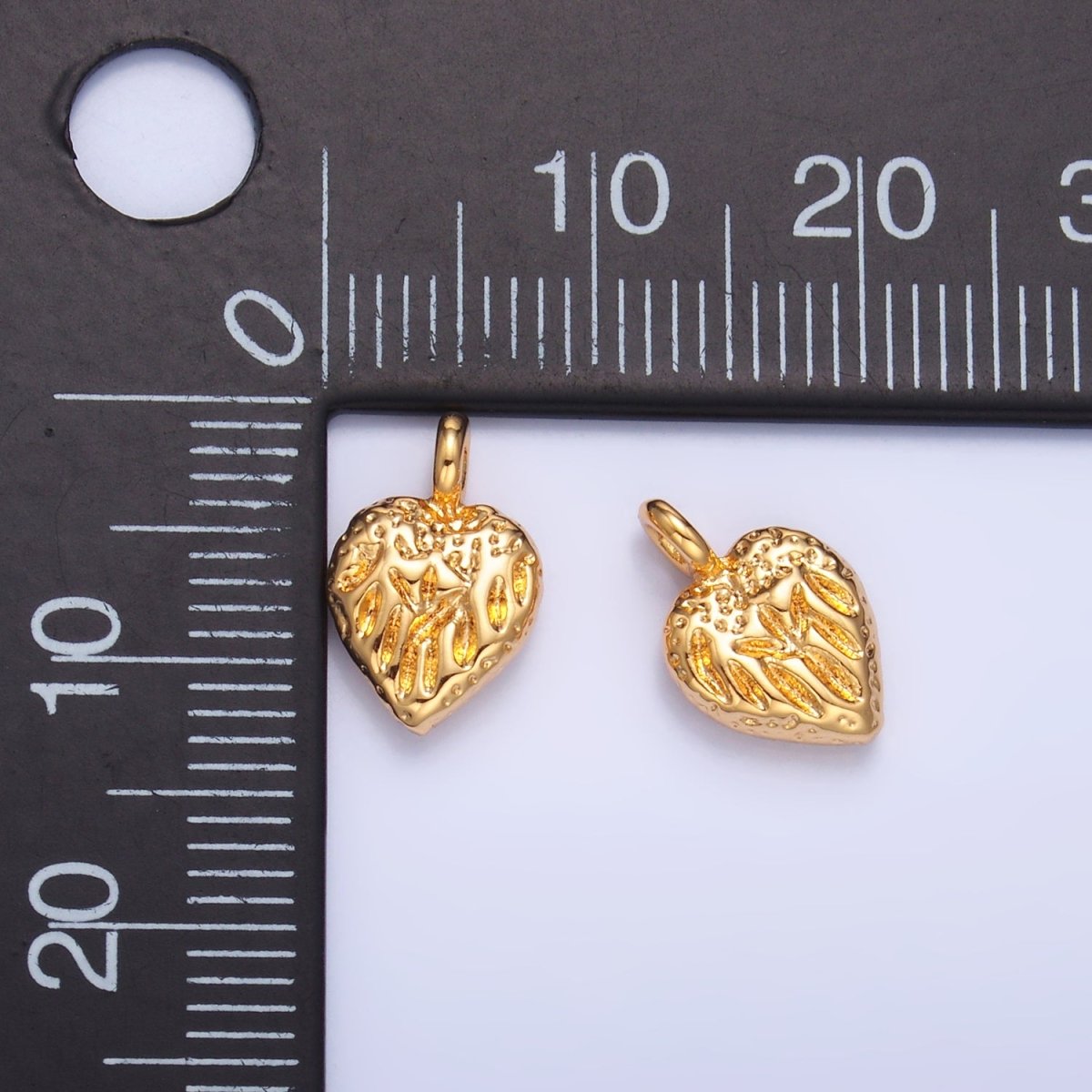 24K Gold Filled Geometric Hammered Heart Pendant | W386