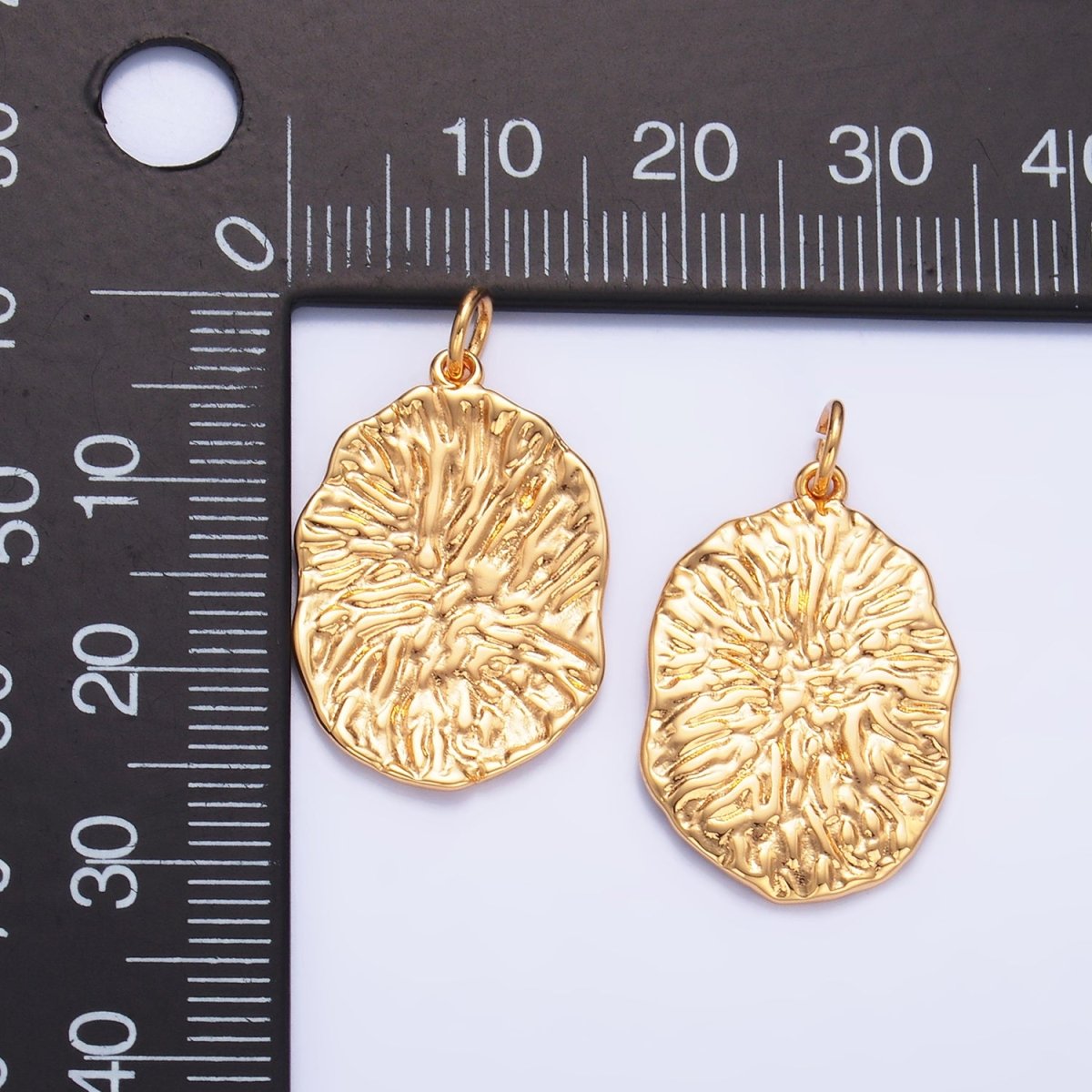 24K Gold Filled Geometric Hammered Oval Charm | W387