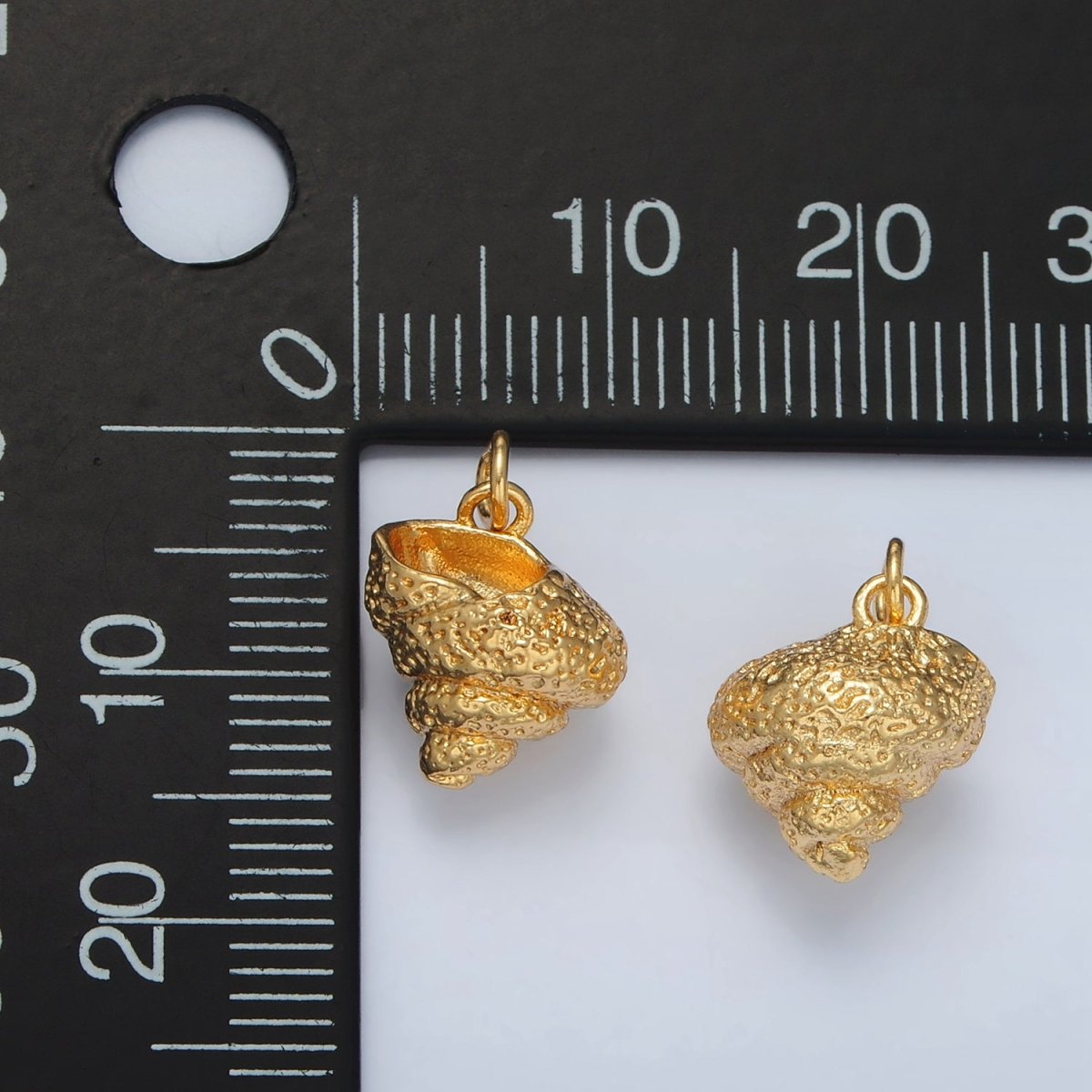 24K Gold Filled Hammered Textured Clam Sea Shell Charm | AC150