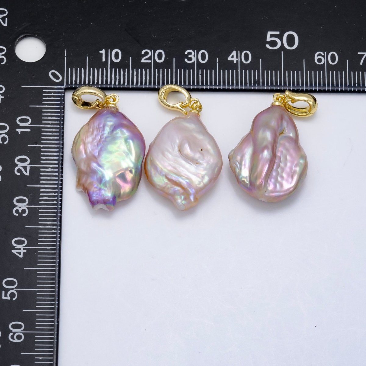 24K Gold Filled Iridescent Freshwater Pearl Snap Latch Bail Pendant | P1915