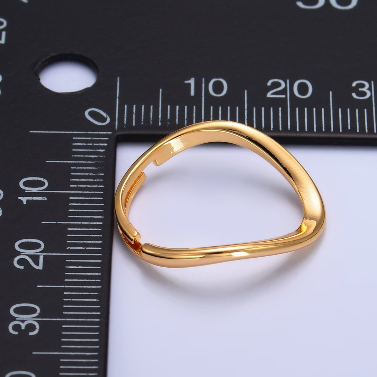 24K Gold Filled Minimalist Curved Chevron Ring | U432