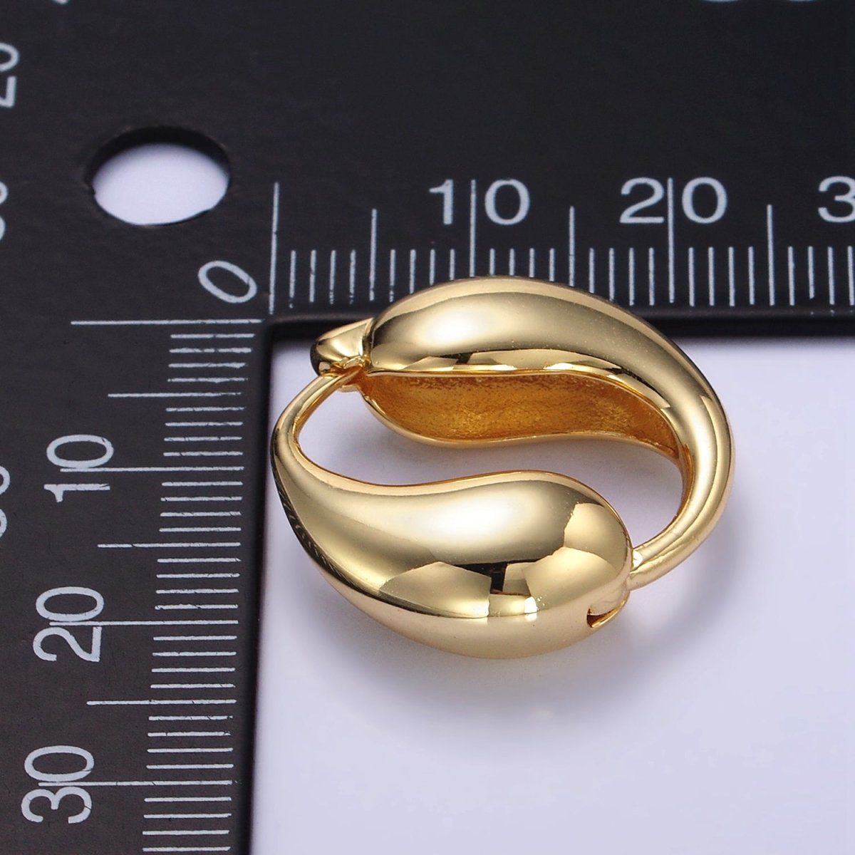 24K Gold Filled Molten Drop Hoop Earrings | Q104