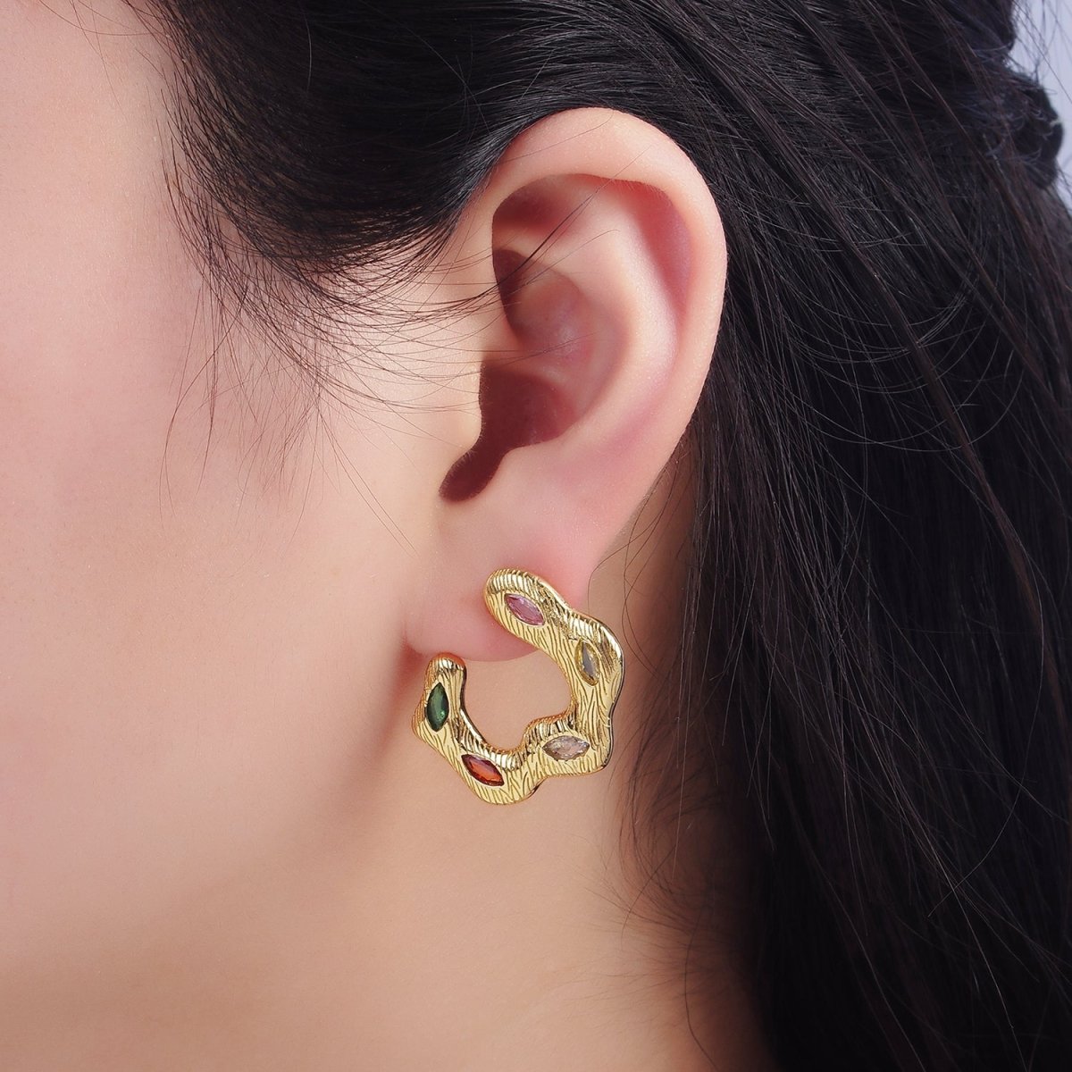 24K Gold Filled Multicolor Marquise CZ Wavy Line-Textured Stud Earrings Set | P526