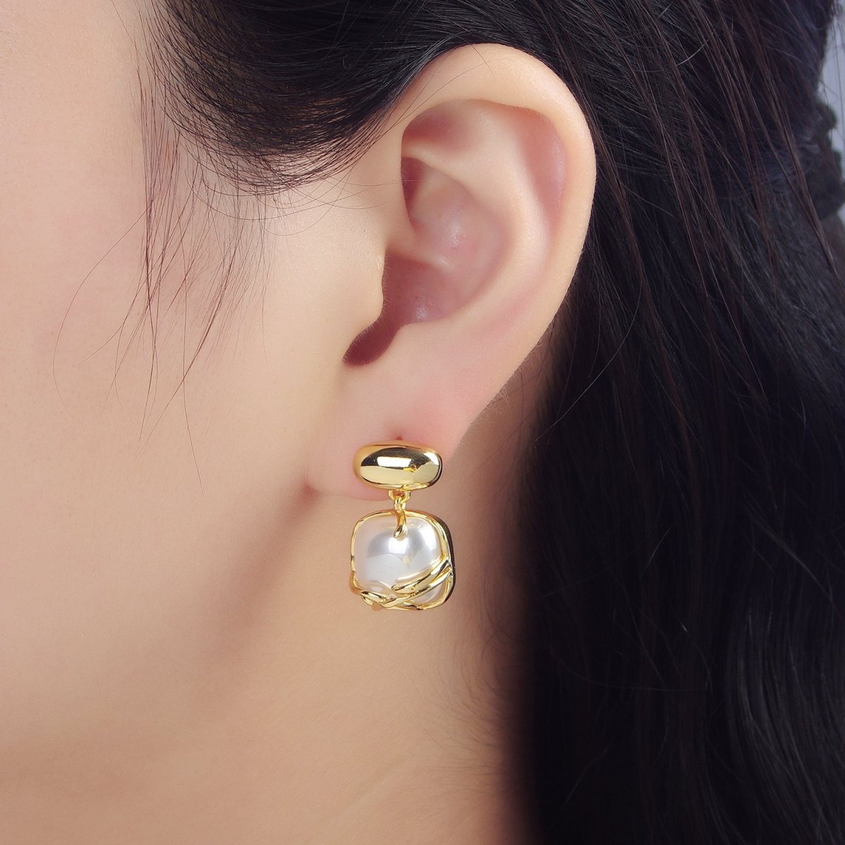 24K Gold Filled Shell Pearl Band Square Rectangle Drop Stud Earrings | P034