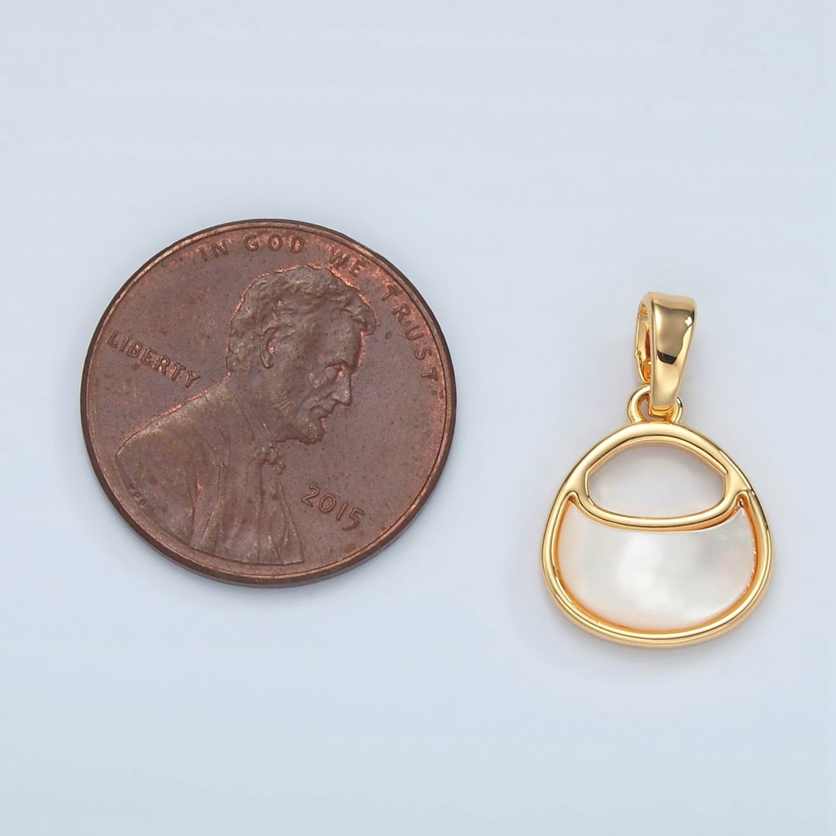24K Gold Filled Shell Pearl Geometric Bezel Pendant | H457