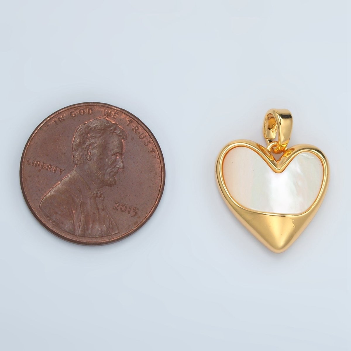 24K Gold Filled Shell Pearl Heart Bezel Pendant | H498