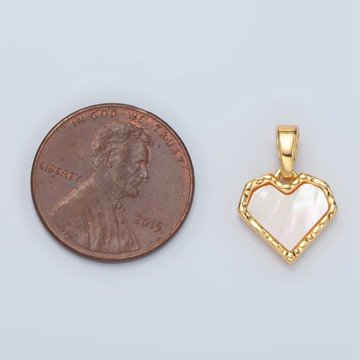 24K Gold Filled Shell Pearl Heart Hammered Bezel Pendant | H488