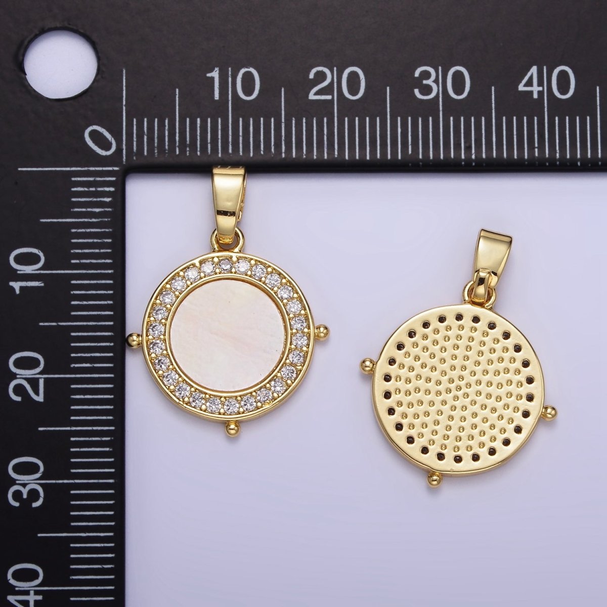 24K Gold Filled Shell Pearl Micro Paved CZ Round Pendant | AA1340