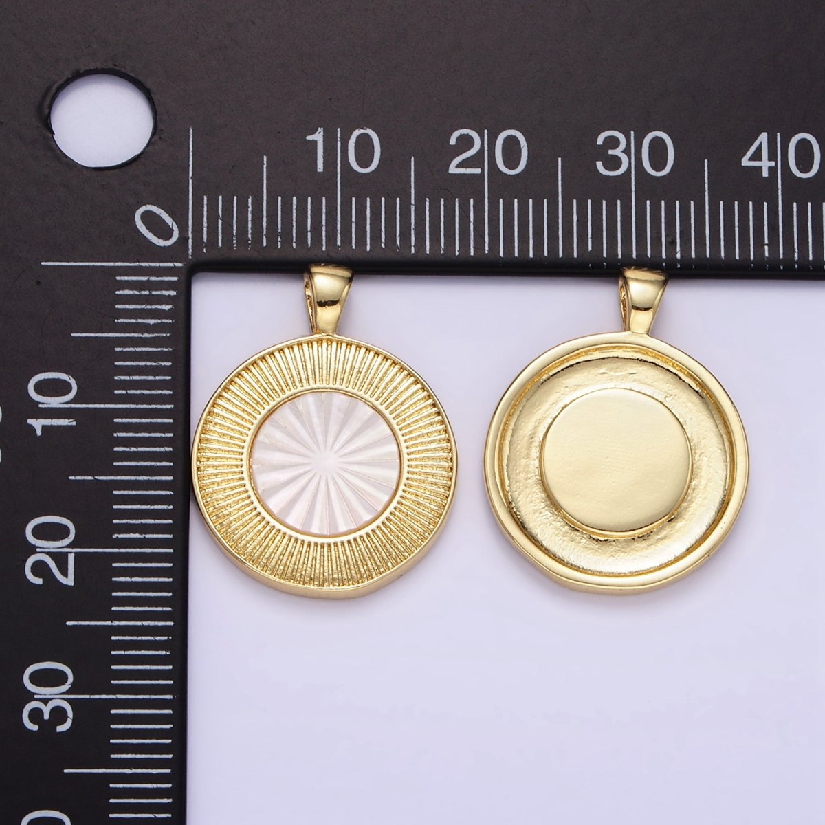 24K Gold Filled Shell Pearl Sunburst Bezel Round Pendant | AA1335