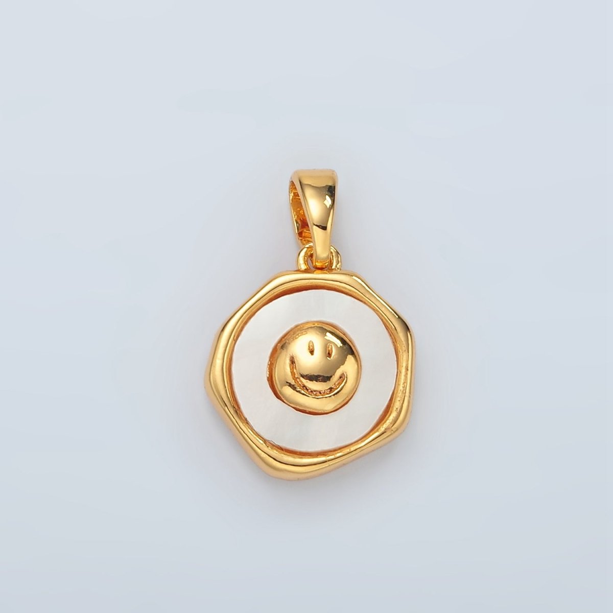 24K Gold Filled Smiley Face Shell Pearl Bezel Pendant | H565