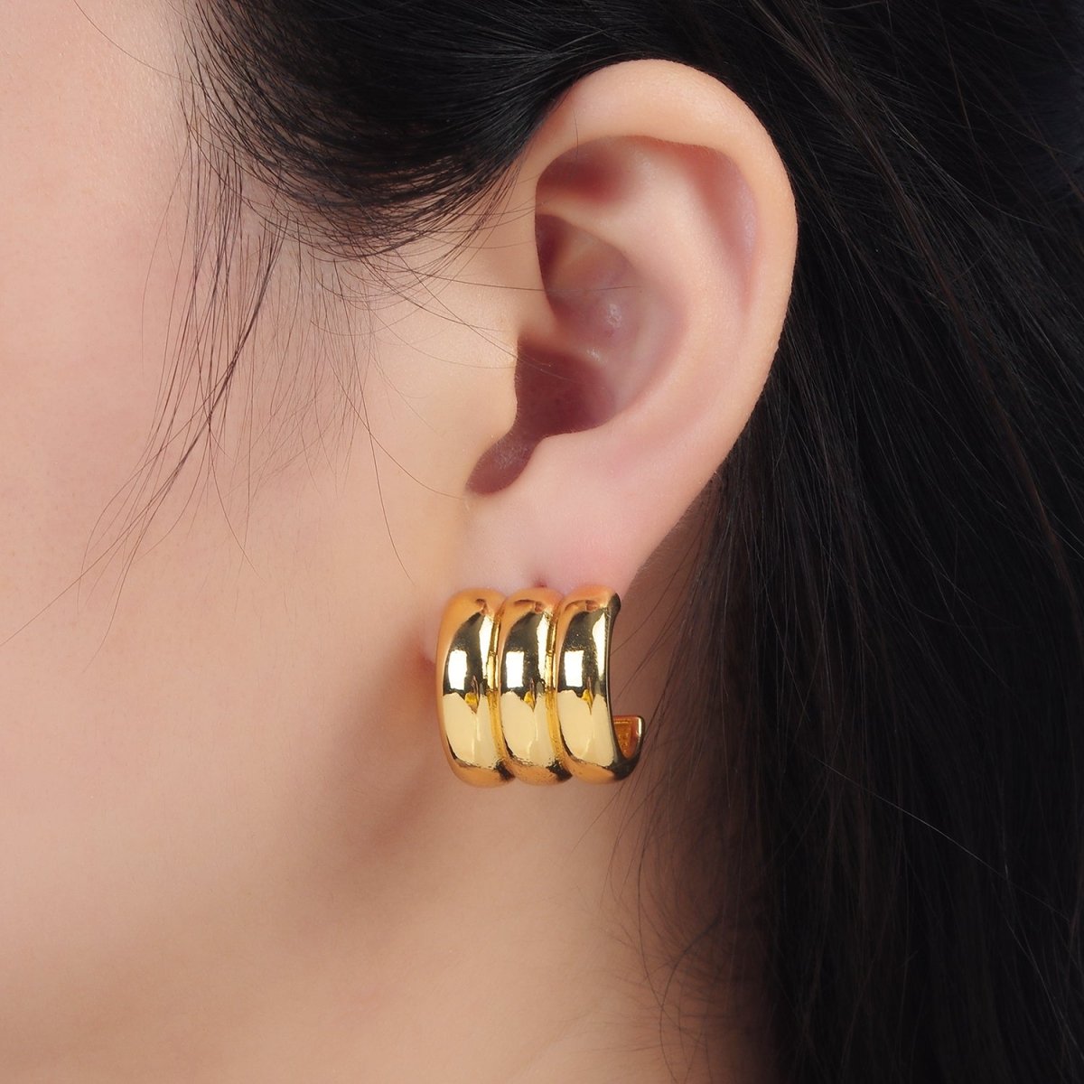 24K Gold Filled Triple Band C-Shaped Hoop Earrings | Q363
