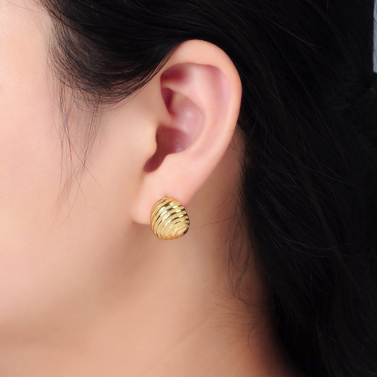 24K Gold Filled Zipper Dotted Dome Oval Stud Earrings | AD712
