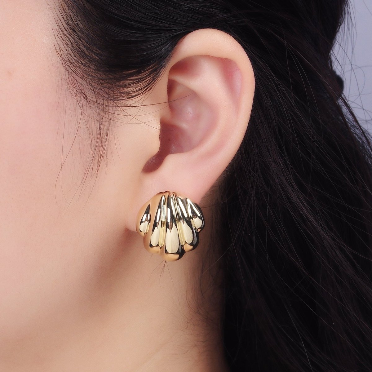 24mm Lightweight Puffed Croissant Stud Earrings | V181