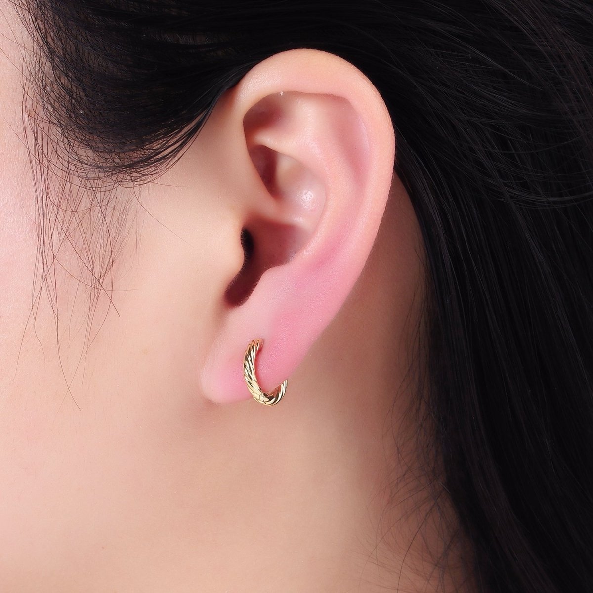 14K Gold Filled 10mm Croissant Twist Cartilage Huggie Earrings | AB1350