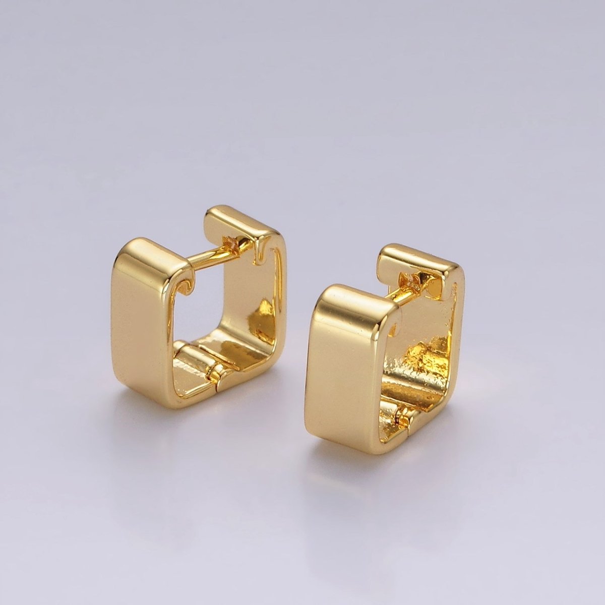 14K Gold Filled 10mm Wide Square Minimalist Cartilage Huggie Earrings | AE982