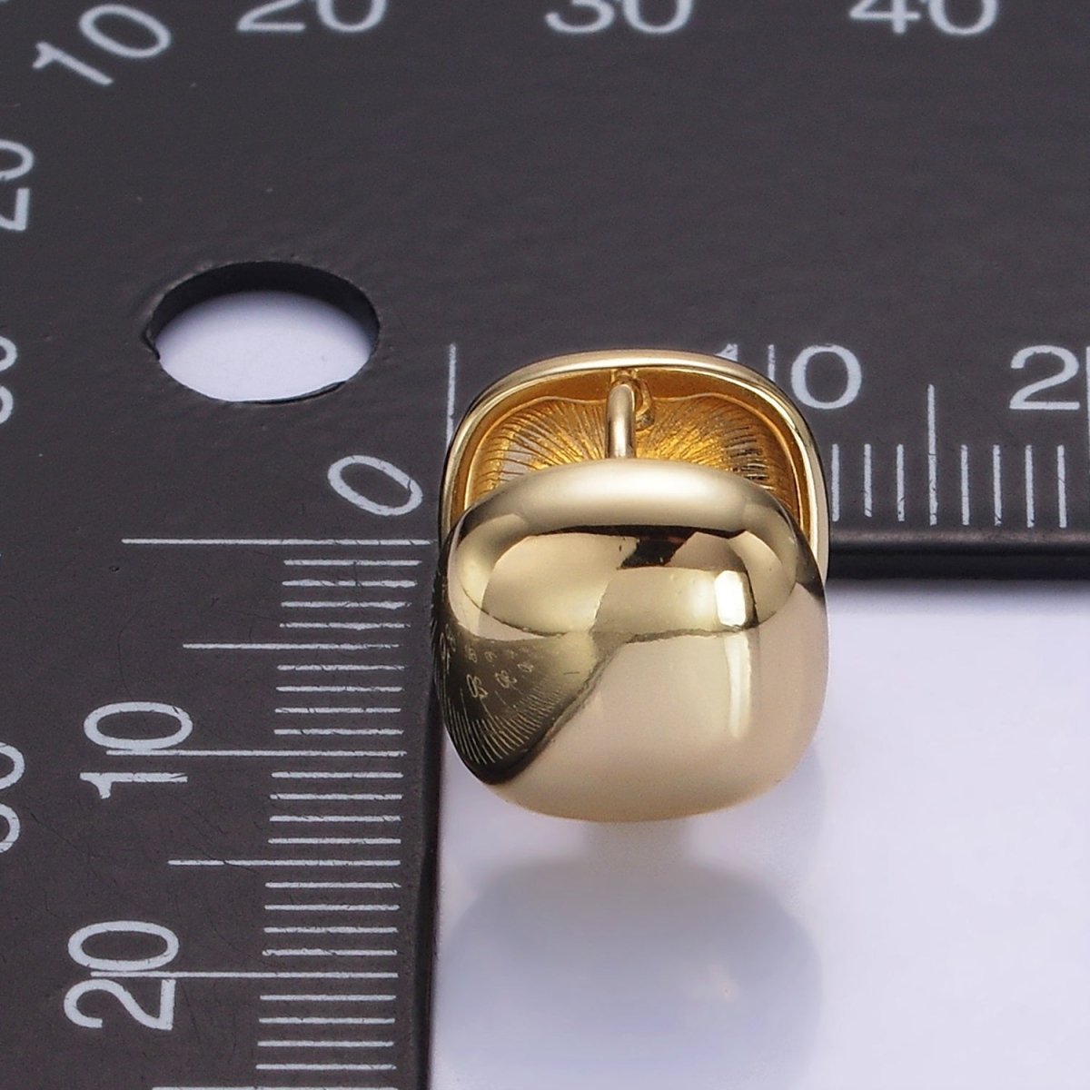 14K Gold Filled 12mm Chubby Square Minimalist Cartilage Huggie Earrings | AE410