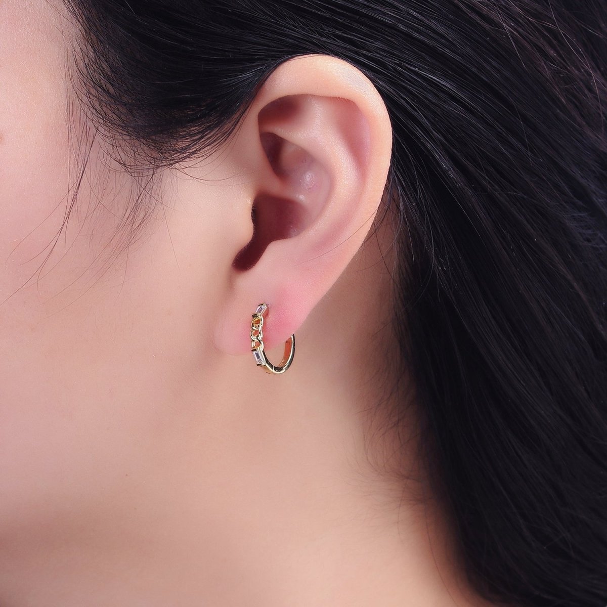 14K Gold Filled 14mm Double Baguette Curb Link Huggie Earrings | AE588