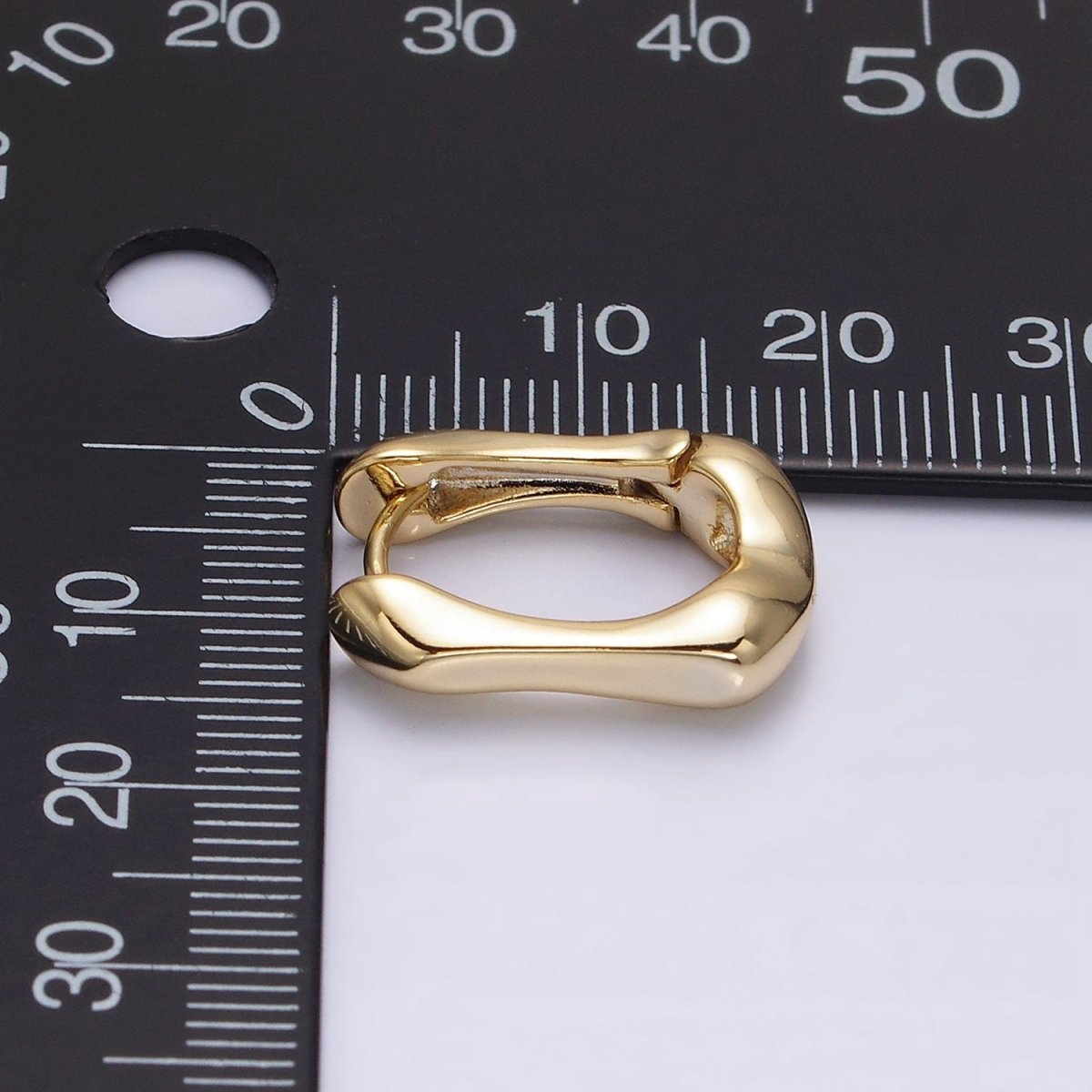 14K Gold Filled 14mm Geometric Molten Oblong Hoop Earrings | AE818