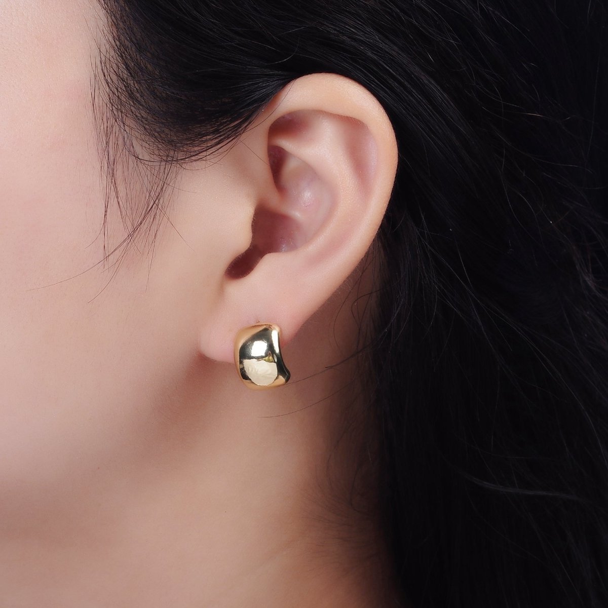 14K Gold Filled 14mm Wide Minimalist Cartilage C-Shaped Hoop Earrings | V460