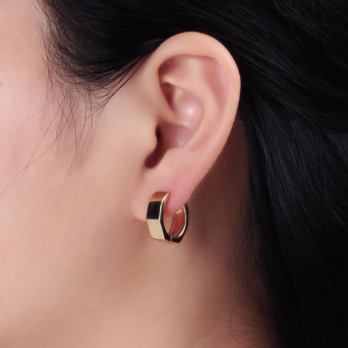 14K Gold Filled 16mm Hexagonal Minimalist Geometric Huggie Hoop Earrings | AE903