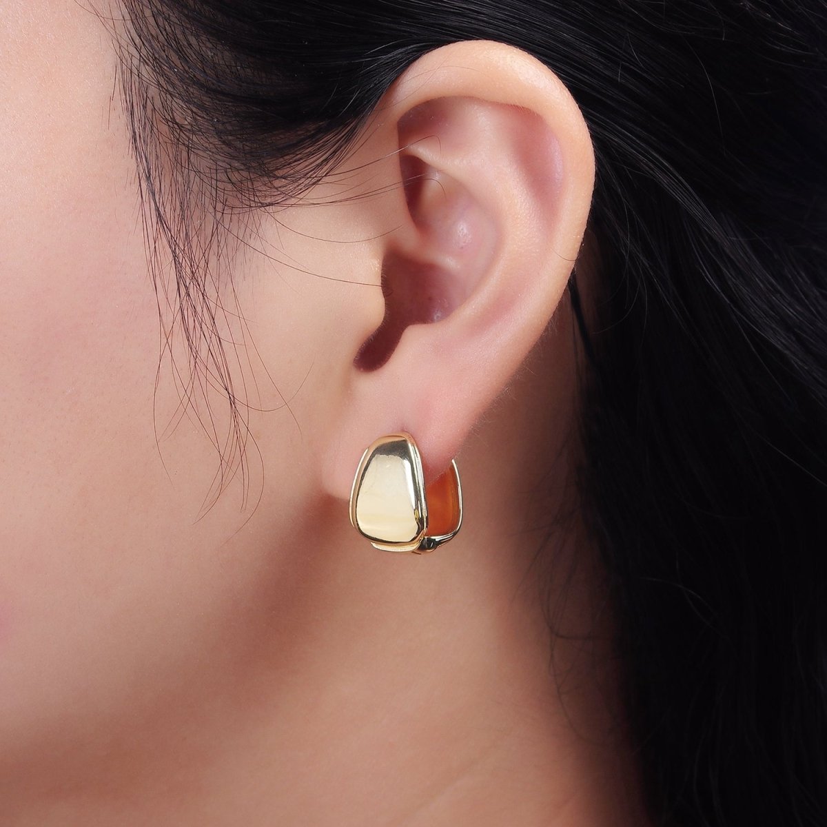 14K Gold Filled 17mm Wide Rounded Square Modern Statement Huggie Earrings | V061