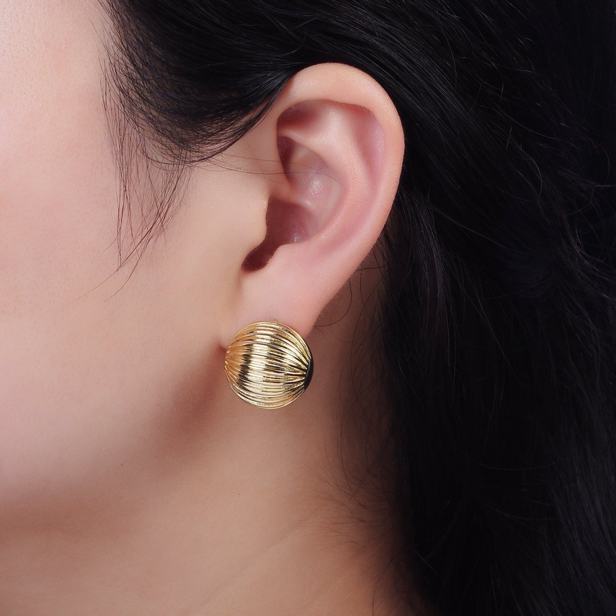 14K Gold Filled 18.5mm Line-Textured Round Dome Stud Earrings | V459