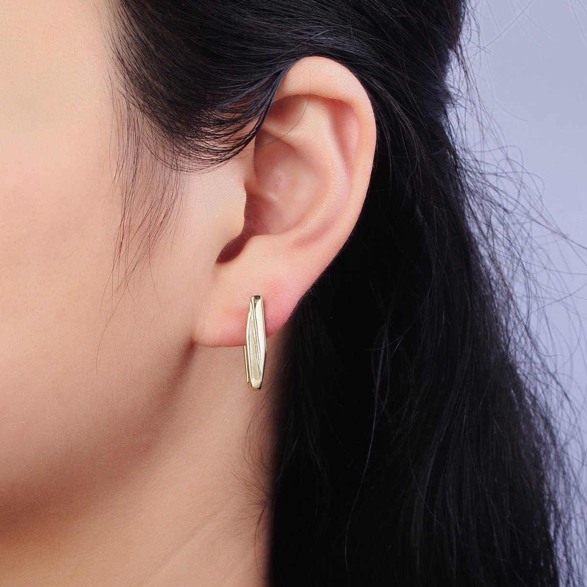 14K Gold Filled 19.5mm Rectangle Thin Lined Geometric Hoop Earrings | AB415
