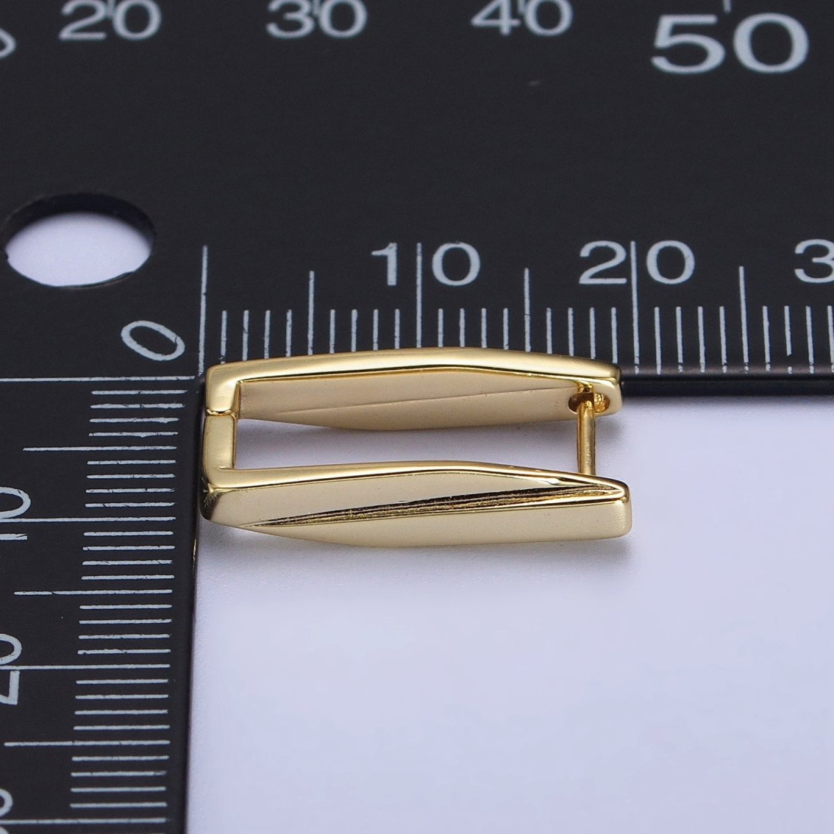 14K Gold Filled 19.5mm Rectangle Thin Lined Geometric Hoop Earrings | AB415