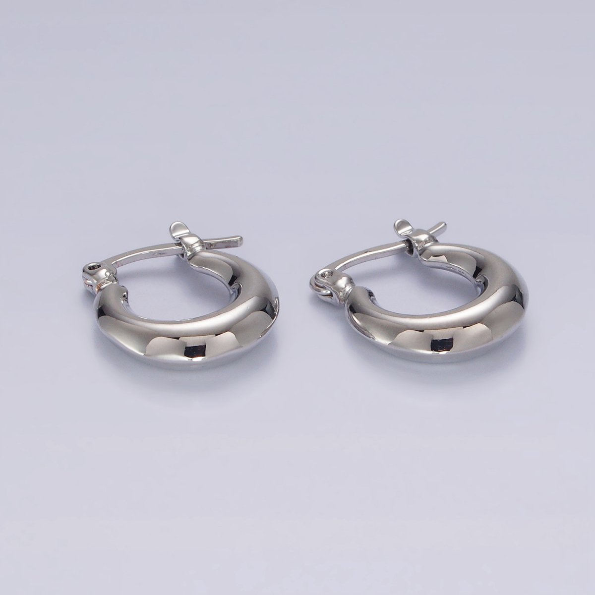 14K Gold Filled 20mm Chubby U-Curved Latch Hoop Earrings in Gold & Silver | AE751