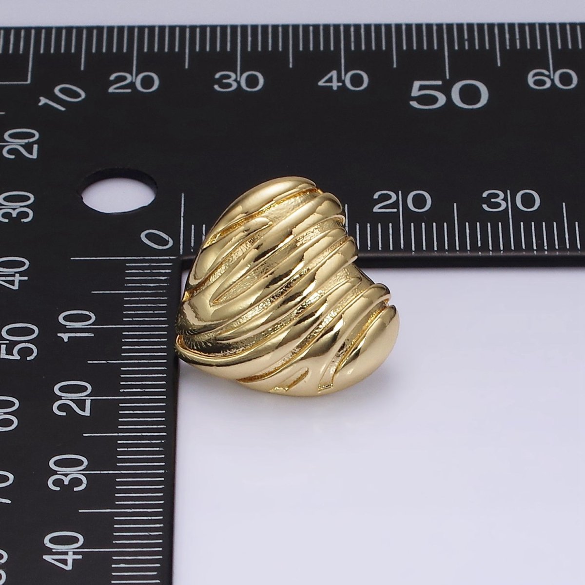 14K Gold Filled 20mm Curved Lined Textured Heart Stud Earrings | V456