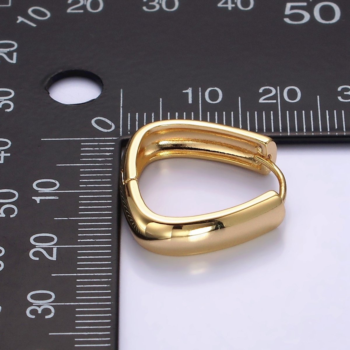 14K Gold Filled 20mm Minimalist Band Triangle Huggie Hoop Earrings | AE901