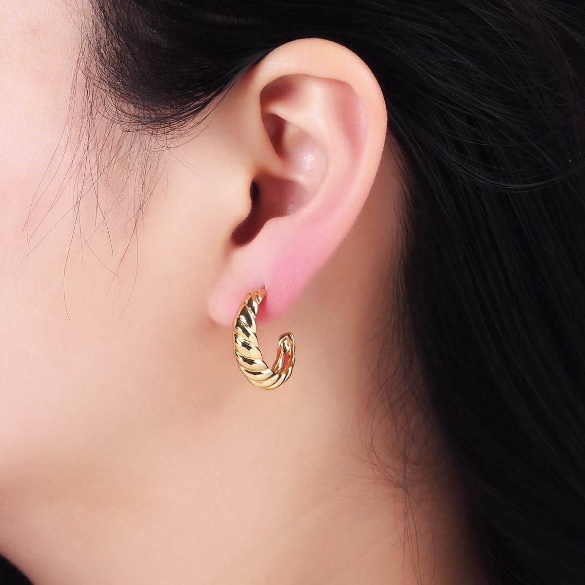 14K Gold Filled 22mm Croissant C-Shaped Hoop Earrings | AB1332