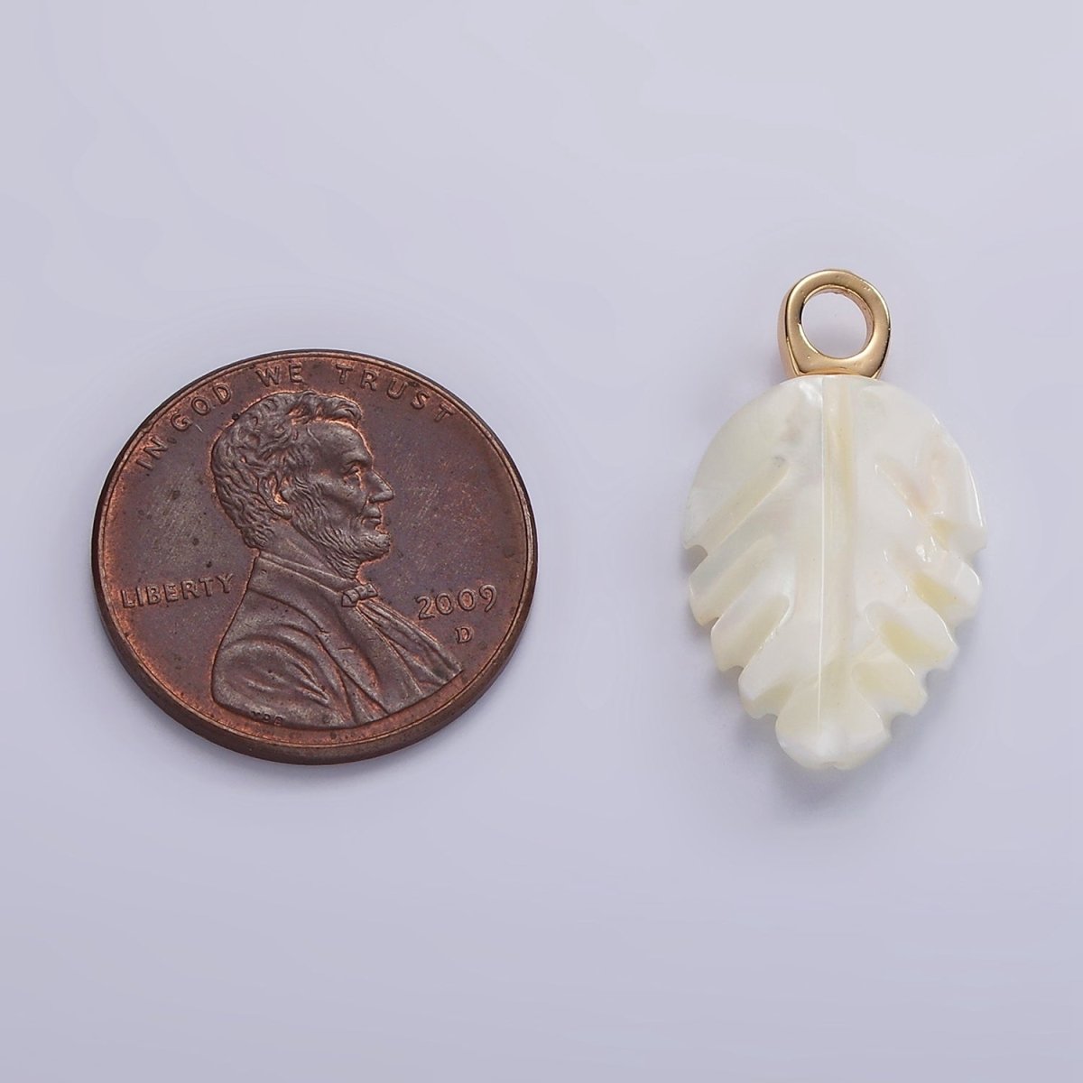 14K Gold Filled 23mm Shell Pearl Nature Plant Leaf Pendant | P-1639