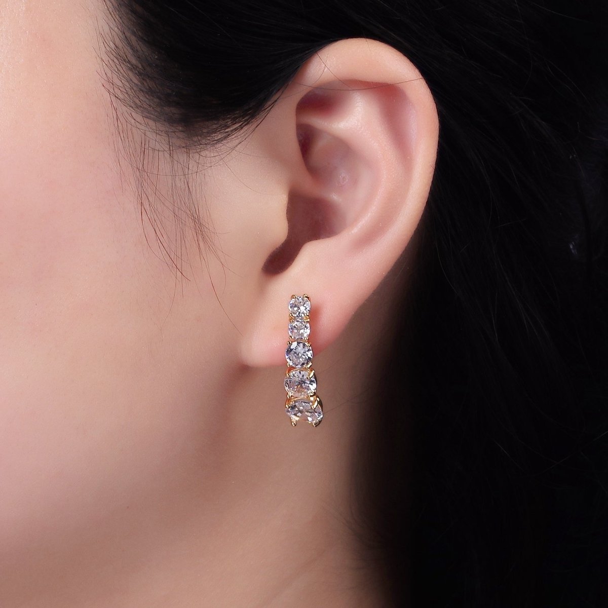 14K Gold Filled 25mm Multiple Clear Round CZ Curved Lined Stud Earrings | AE411