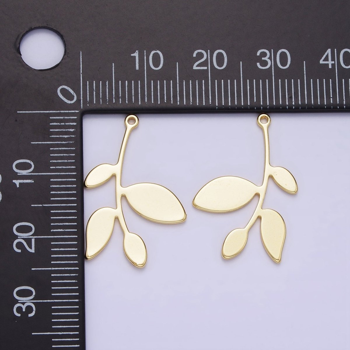 14K Gold Filled 25mm Nature Leaf Minimalist Charm | AG636