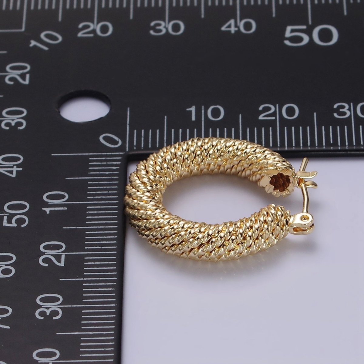 14K Gold Filled 25mm Twisted Rope Band Hoop Earrings | AE660