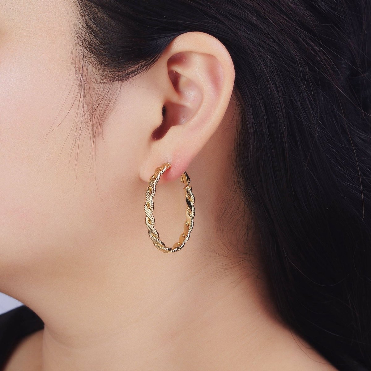 14K Gold Filled 35mm Textured Flat Twisted Hinge Hoop Earrings | AE047