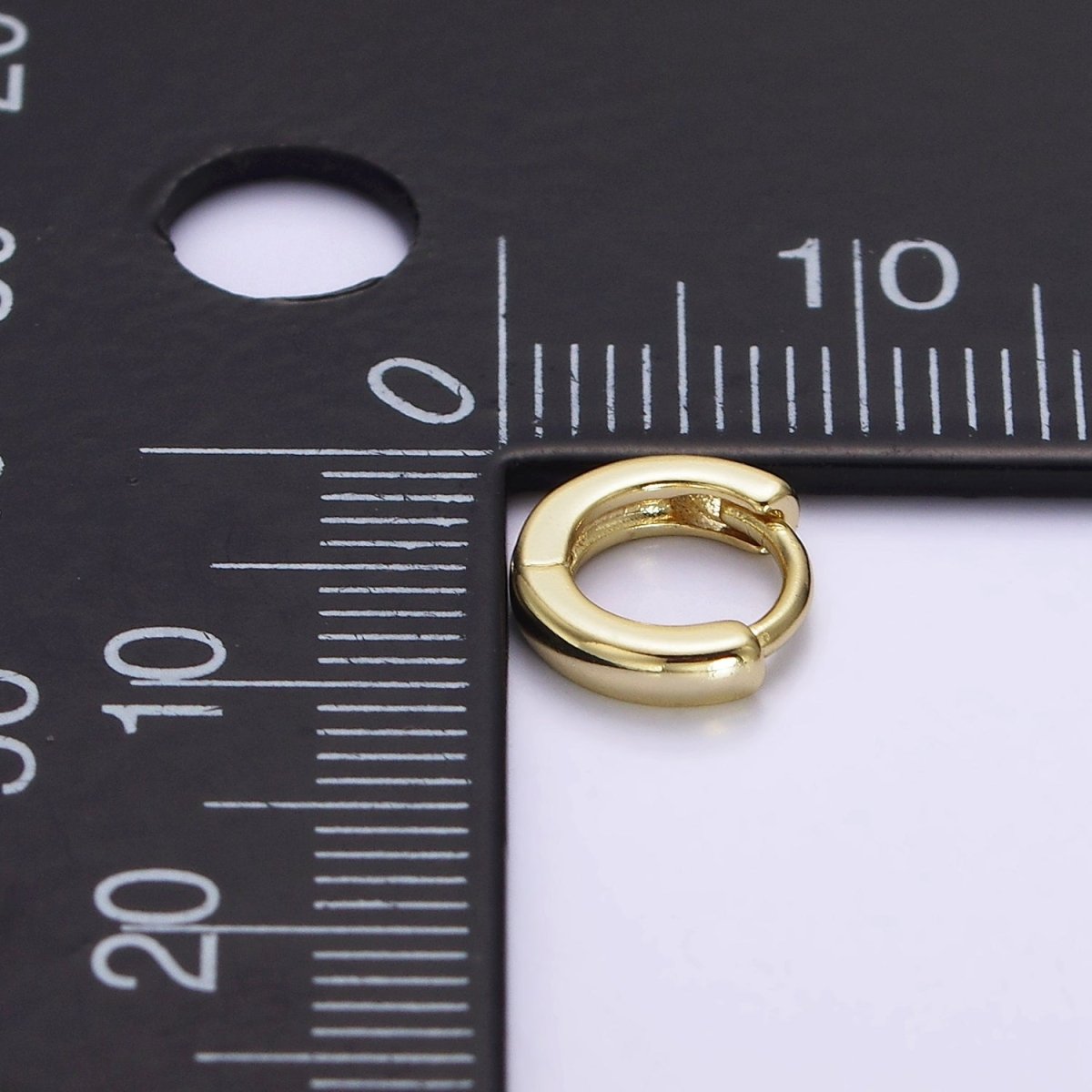 14K Gold Filled 9mm Mini Flat Cartilage Huggie Earrings | AE808