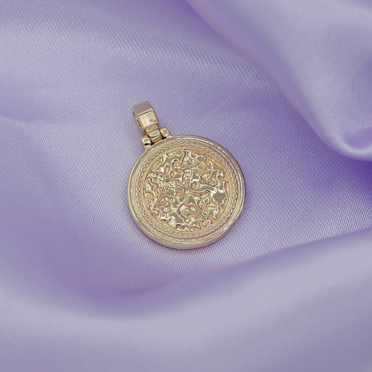 14K Gold Filled Abstract Hammered Round Pendant | I259