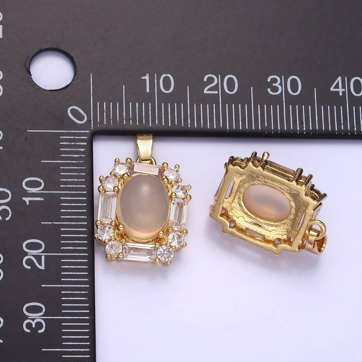 14K Gold Filled Cat Eye Baguette Lined Pendant | AA1181