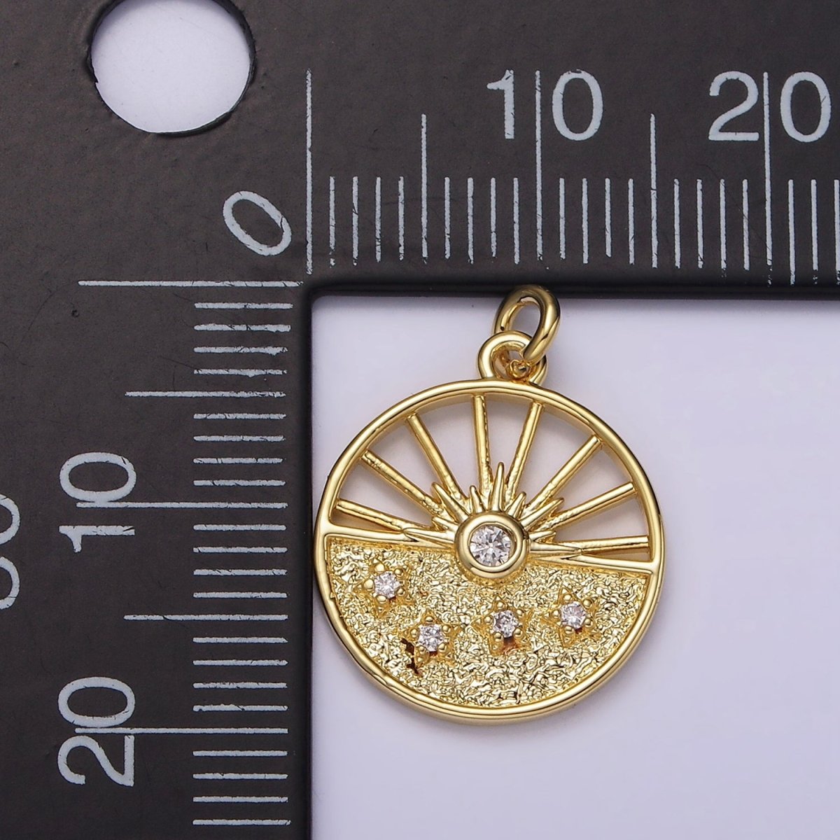 14K Gold Filled Celestial Sun Ray Stars Hammered Open Round Charm | AG284