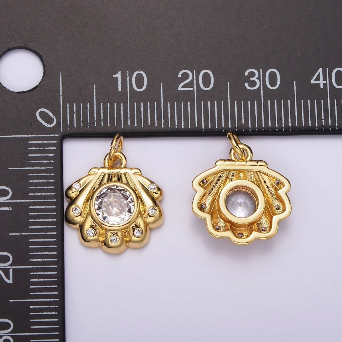 14K Gold Filled Clear CZ Dotted Sea Clam Shell Charm | AG512