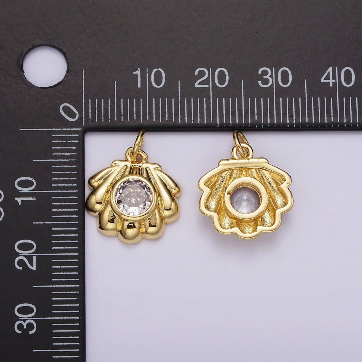 14K Gold Filled Clear CZ Sea Clam Shell Charm | AG527