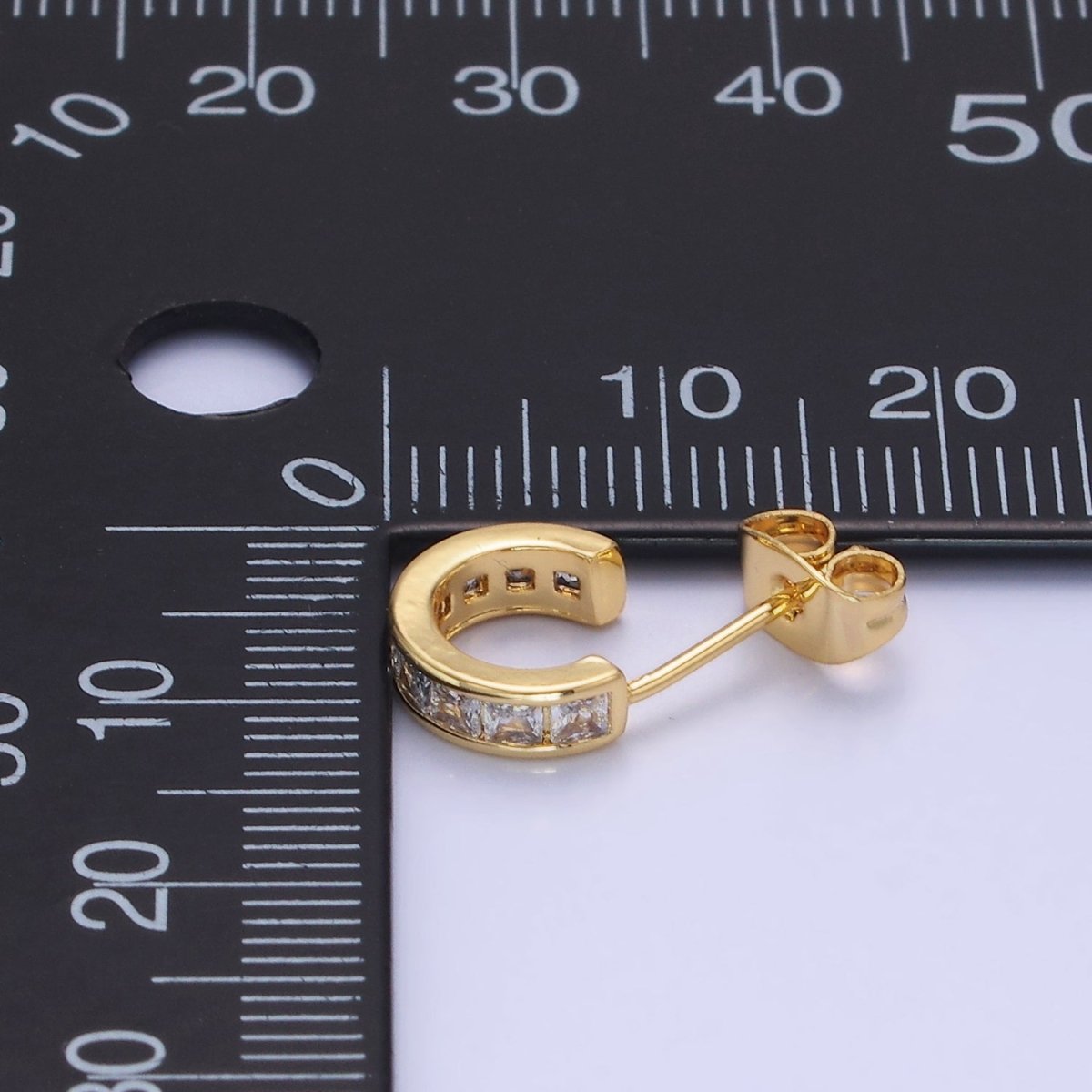 14K Gold Filled Clear CZ Square Lined Cartilage C-Shaped Hoop Earrings | AB1262