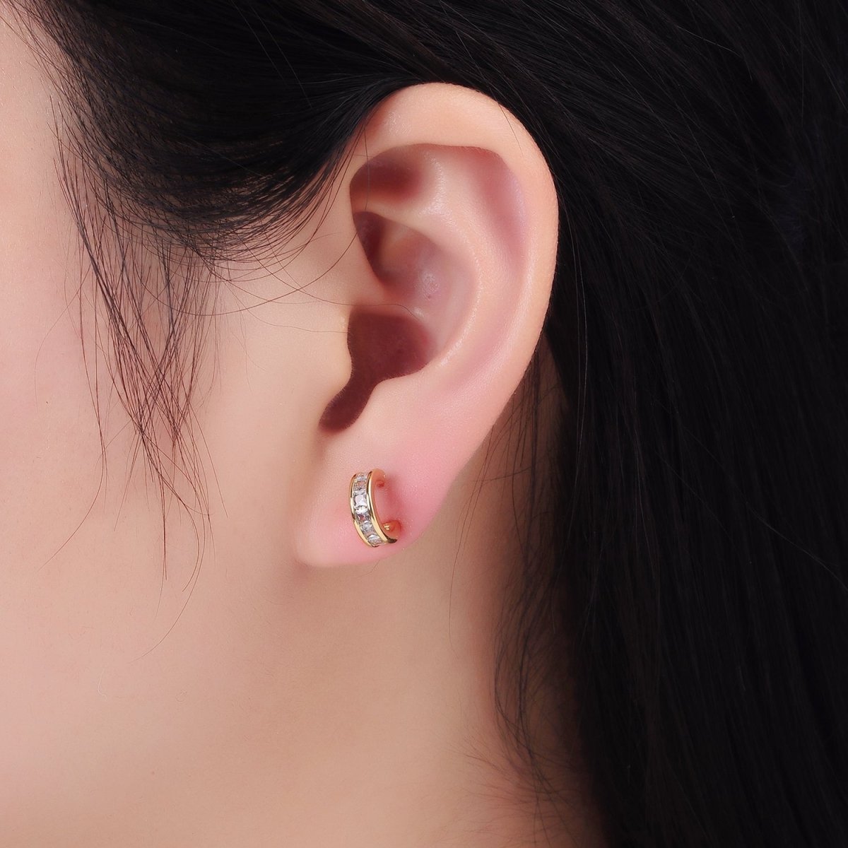 14K Gold Filled Clear CZ Square Lined Cartilage C-Shaped Hoop Earrings | AB1262