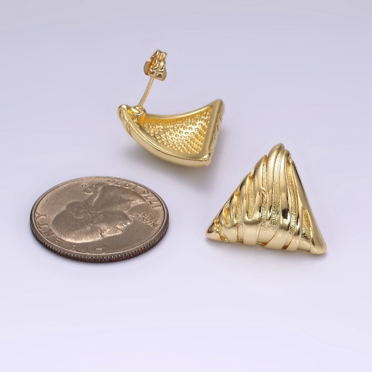 14K Gold Filled Curved Lined Textured Triangle Stud Earrings | V463